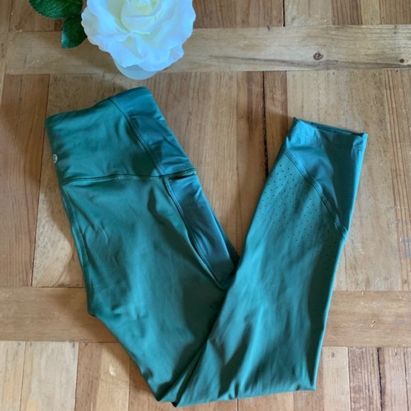Lululemon Uncovered Strength Leggings 23" - Algae - Picture 7 of 13
